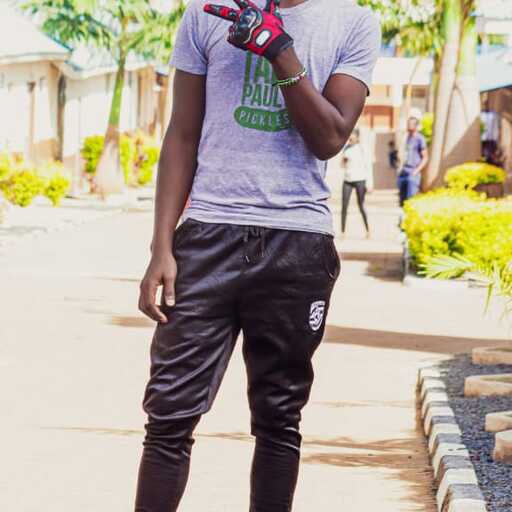 Mike leon Makau