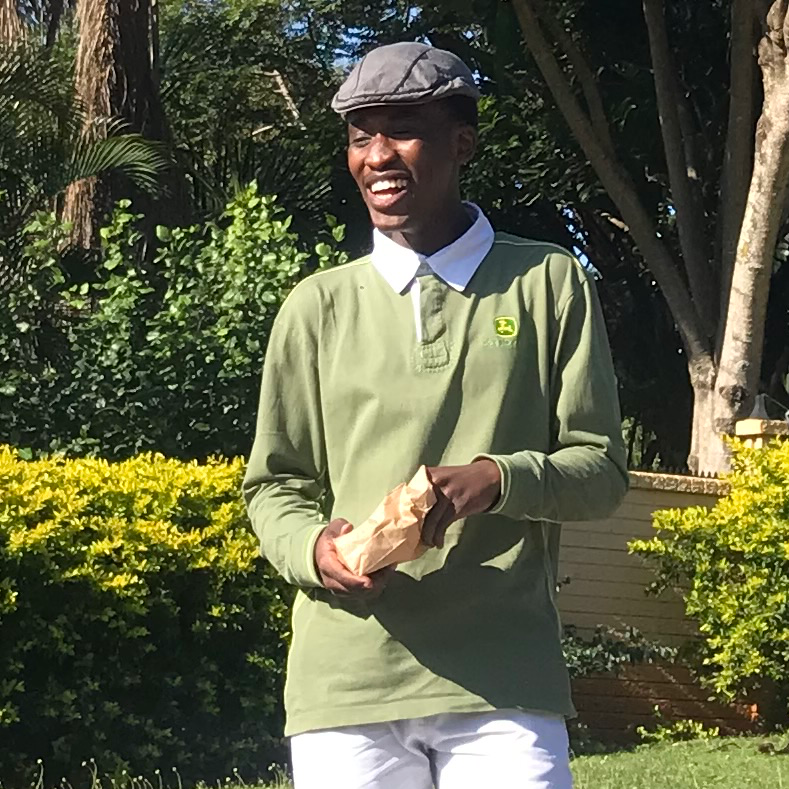 Kwakhanya Ngxola