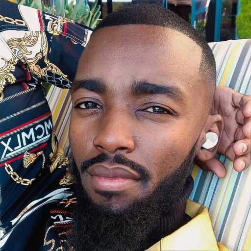 Oyama Mbambeni