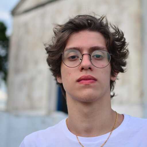 Aaron Sifuentes